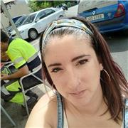Persona responsable alta para clases de refuerzo de primaria.